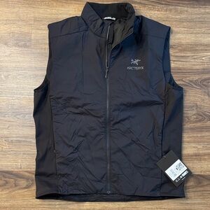 Arc'teryx Men's Dark Gray Vest